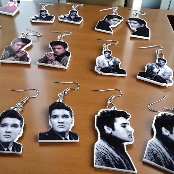 🎸 Rock Your Style: Elvis Presley Dangle Earrings – Iconic Vibes in Every Pair! - Picture 11 of 12